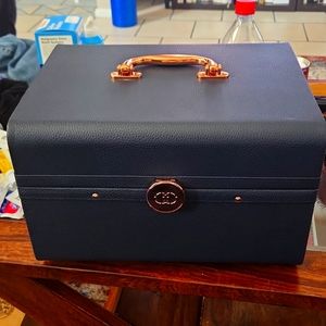 Caboodles Lifestyle Large Navy Train Case